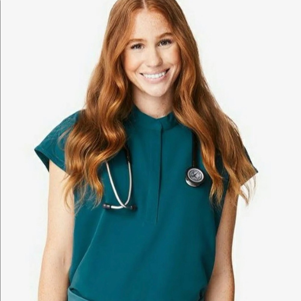 Figs Caribbean blue scrub top xs